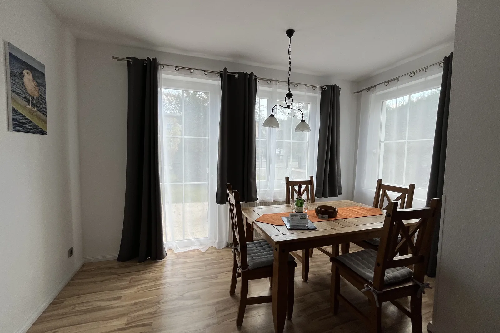 Ferienwohnung 2, Villa Michaelis: Essbereich im Erker