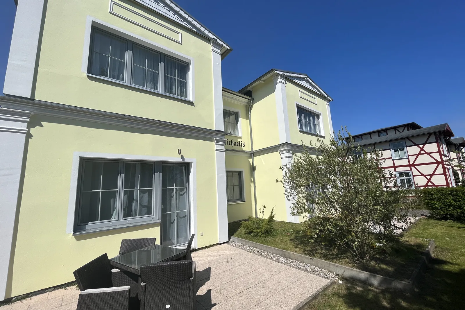 Ferienwohnung 2, Villa Michaelis: Terrasse mit Sitzgruppe
