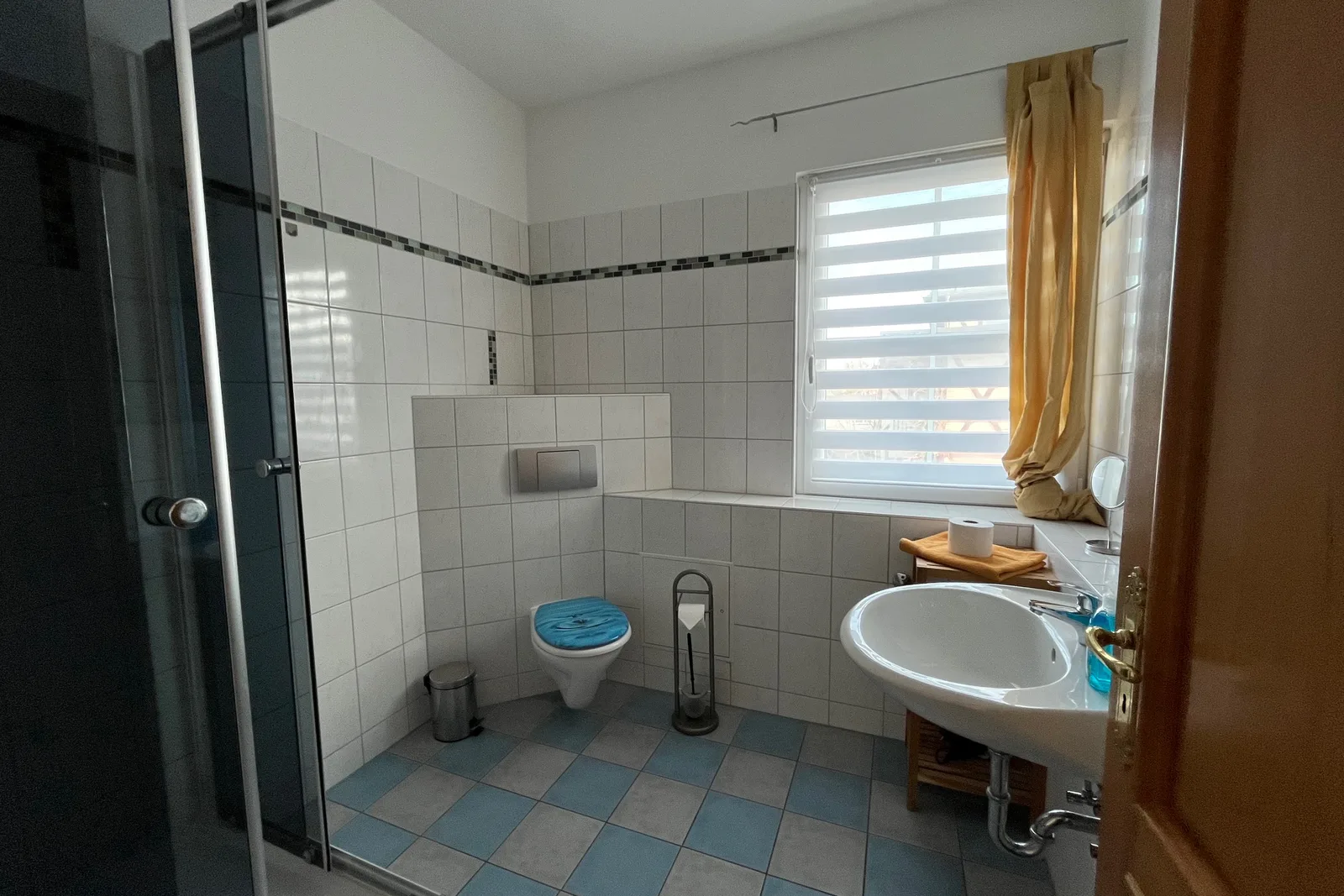 Ferienwohnung 3, Villa Michaelis: Bad mit Dusche