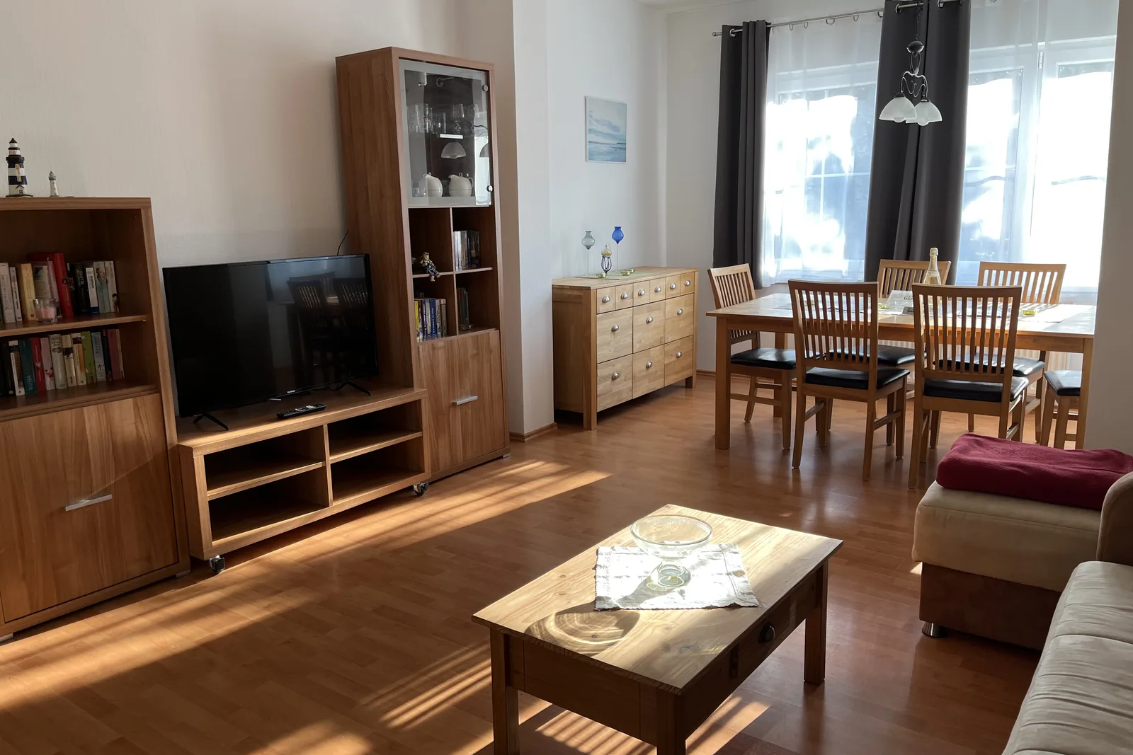 Ferienwohnung 4, Villa Michaelis: Wohnzimmer mit TV