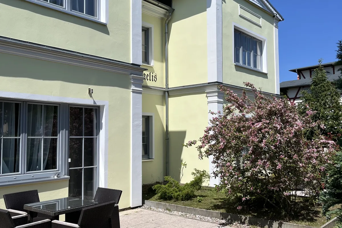 Sitzgruppe vor der Terrasse